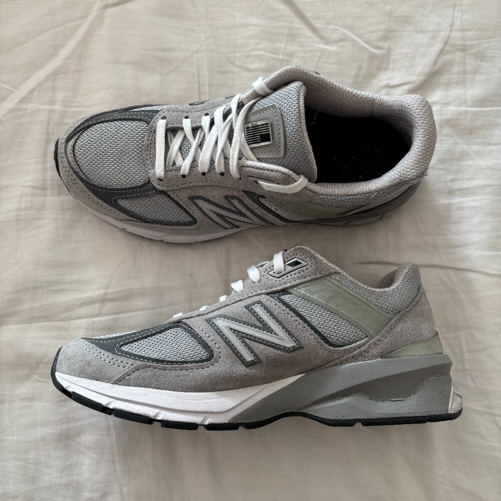 New Balance 990V5